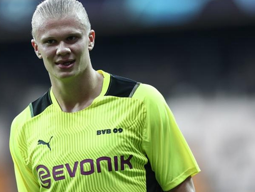 斯洛特：我不担心帅位且得到高层很多支持；失误是团队的问题