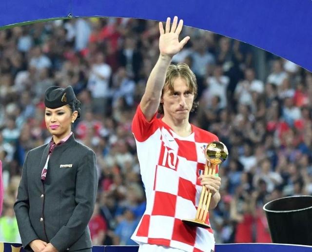 累计三黄停赛，亚马尔将缺席下一轮欧冠客战布拉格斯拉维亚（因累积三黄停赛，亚马尔缺席下轮欧冠客战布拉格斯拉维亚）