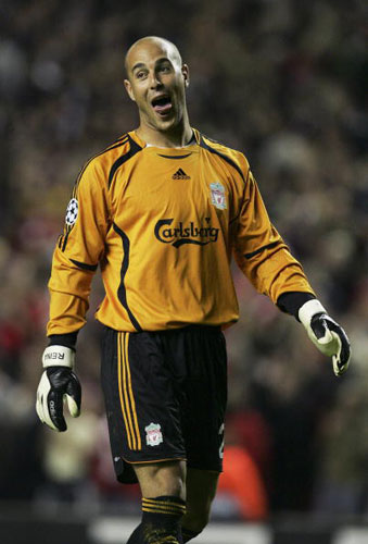 比肩传奇，姆巴佩成皇马队史第四位欧冠上演大四喜的球员（姆巴佩比肩名宿，成皇马史上第4位欧冠单场四球先生）