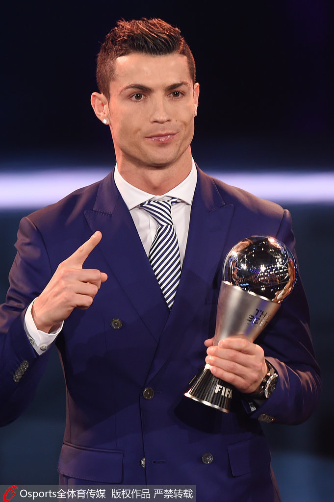 意媒：尤文仍希望签下托纳利，有意用戴维进行交换（意媒称尤文盼引进托纳利，拟以戴维作为交换筹码）