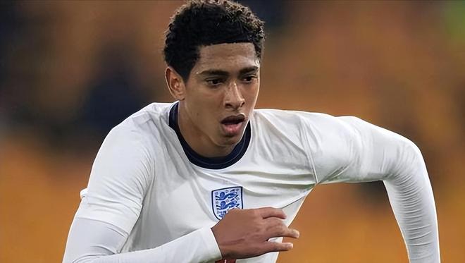 每体：埃里克·加西亚是弗利克麾下唯一全勤的“万能钥匙”（每体：埃里克·加西亚是弗利克手下唯一场场出战的多面手）