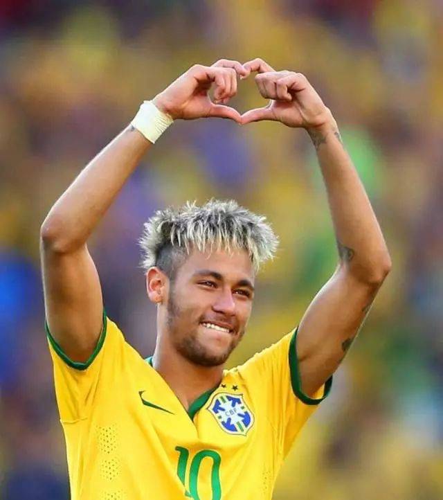 有消息称萨拉赫“很不高兴”，因为他不会在利物浦待满“六个月”。