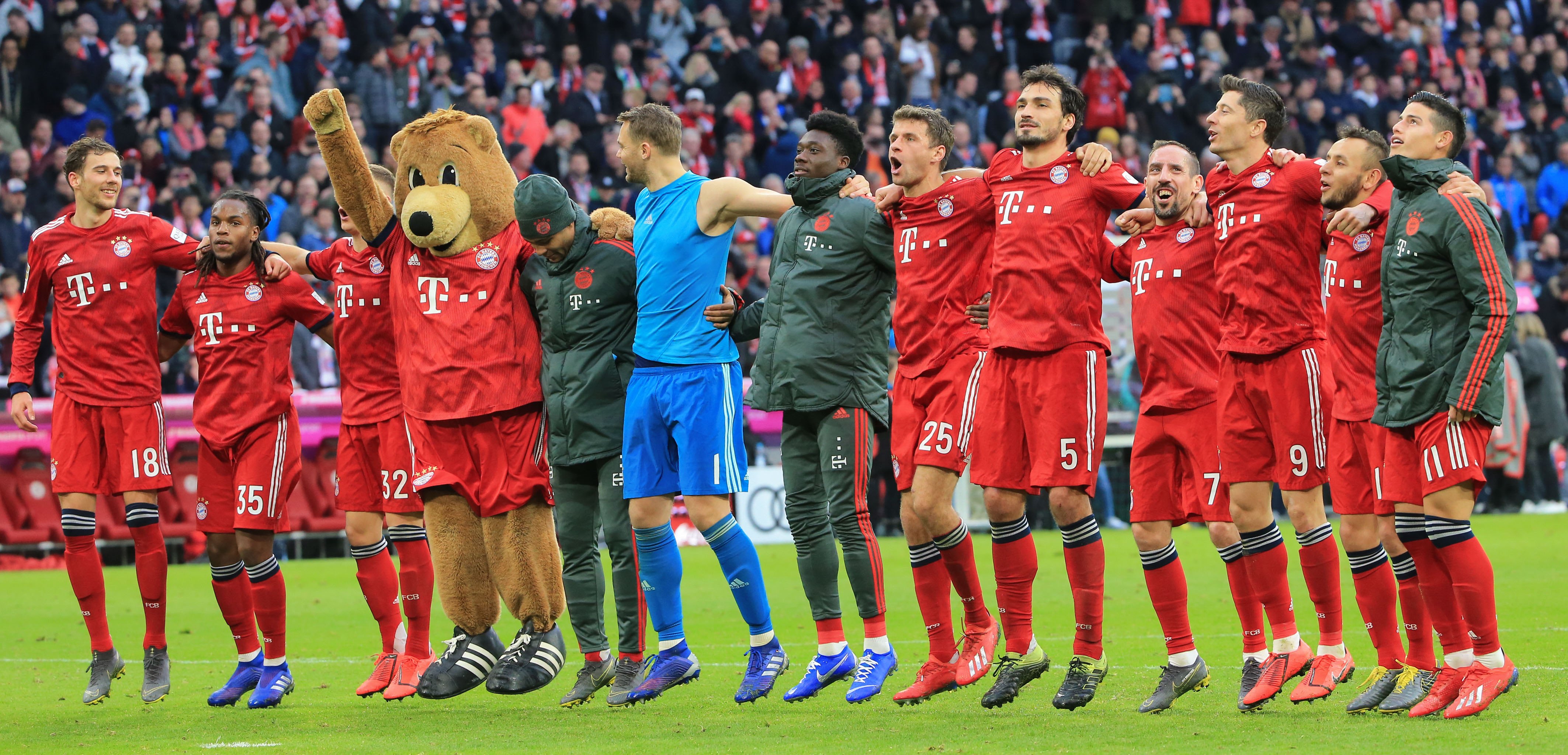 英联杯半场：双方破门乏术，卡迪夫城暂0-0切尔西（英联杯半场战报：卡迪夫城与切尔西互交白卷，比分暂时0-0）