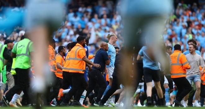 西媒：芝加哥火焰的报价太低，莱万经纪人开始接触沙特俱乐部（西媒：芝加哥火焰报价偏低，莱万经纪人转而洽谈沙特球队）