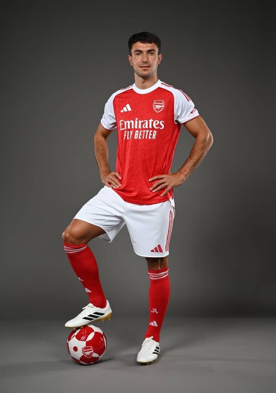 迷你罗随葡萄牙U16夺冠，乔治娜分享观战视频：妈妈为你骄傲