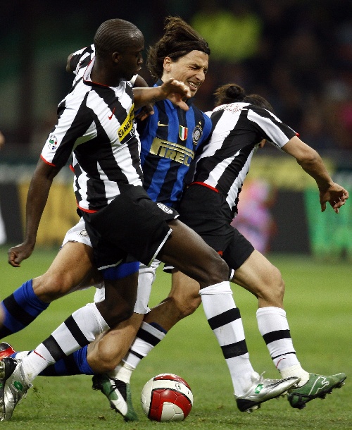 记者：迪巴拉已与罗马初步谈续约，短期内不会考虑回阿根廷