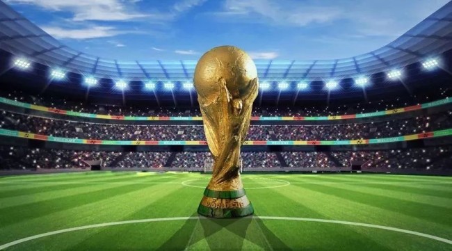 德布劳内：还没和球队谈续约 先让自己变的更强（德布劳内：尚未与球队谈续约，先专注提升自己）