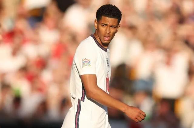 迪尼：谢什科在场上犹豫不决，他从来都和队友不在一个频道上