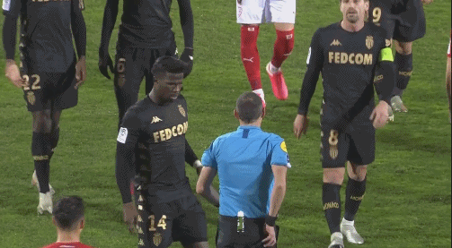 哈兰德：我觉得自己算个不错的球员；不希望被拿来和梅罗比较