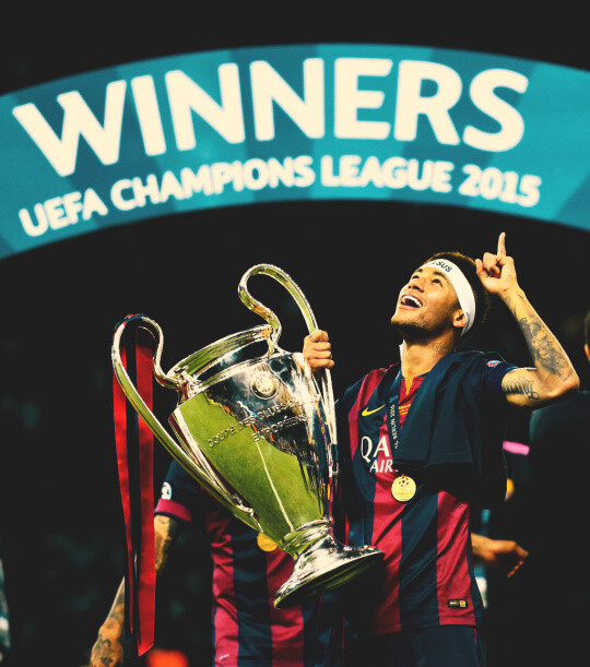 图片报：皇萨仁等豪门都在争夺16岁艾希霍恩，赫塔想和他续约